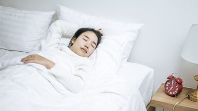Dampak Tidur dengan Lampu Menyala: Mitos atau Fakta?