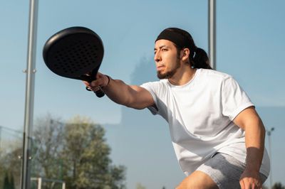 7 Manfaat Main Padel untuk Kesehatan dan Koneksi Sosial, Olahraga Seru yang Lagi Naik Daun