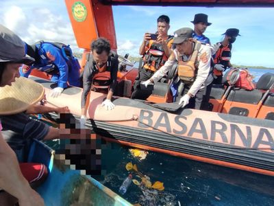Korban Longboat Tertabrak Tongkang di Perairan Muna Ditemukan Meninggal Dunia