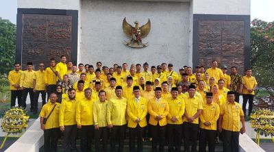 Andika Hazrumy Ajak Kader Golkar Banten Jaga Kepercayaan Publik di Usia ke-61