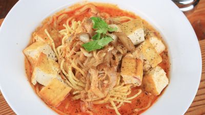 Mie Aceh Kuah Kari Pedas: Ikon Kuliner Pedas Khas Aceh