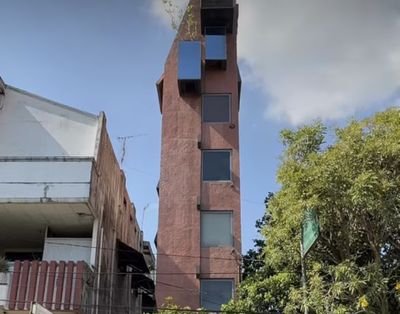 5 Fakta Menarik Pitu Rooms Hotel Tertipis di Indonesia!