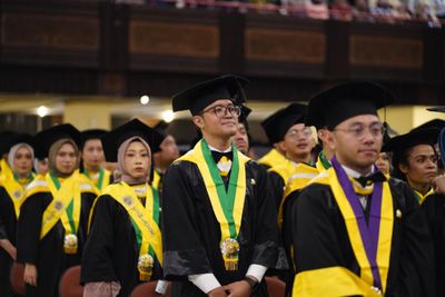 Dihadapan Dua Ribu Lebih Wisudawan Pascasarjana UGM Hari Ini, Wamenperin Faisol Riza Ajak Jadi Penggerak Hilirisasi