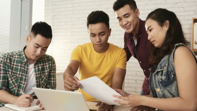 Mengelola Bad Mood di Tempat Kerja: Strategi dan Tips Praktis