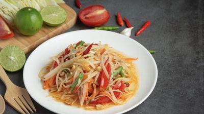 Menjelajahi Street Food Terbaik Thailand: Cita Rasa yang Menggoda Selera