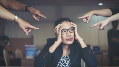 Menghadapi Overstimulasi Informasi di Era Digital