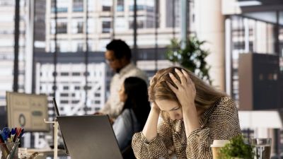 Mengatasi Burnout di Kalangan Pekerja Muda: Strategi yang Efektif