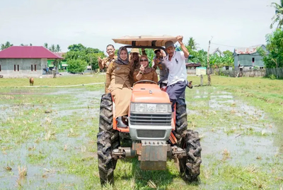 Tradisi Mappalili di Cilellang Belangsung Meriah, Bupati Barru Tekankan Pentingnya Syukur dan Kebersamaan