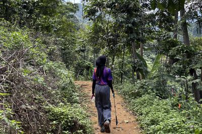 Tak Cuma Olahraga, Hiking Makin Seru Sambil Lestarikan Lingkungan