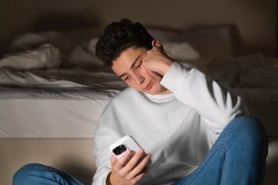 3 Kebiasaan Kecil yang Tanpa Disadari Jadi Tanda Masalah Kesehatan Mental
