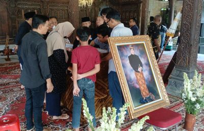 Dalang Legendaris Ki Anom Suroto Tutup Usia, Putra-putranya Ungkap Momen Terakhirnya