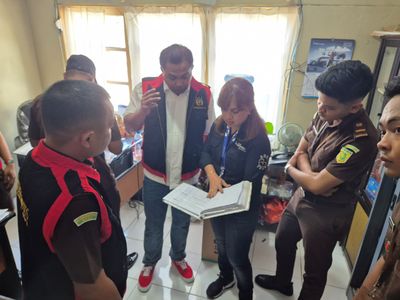 2 Hari Jaksa Geledah Kantor Bank Maluku Cabang Tual dan Dinas PKM Terkait Dugaan Korupsi Rumah Swadaya