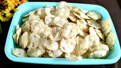 Resep Keripik Bawang Tepung Tapioka yang Gurih dan Renyah