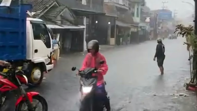 Hujan Deras Tiga Jam, Sejumlah Wilayah di Kota Malang Terendam Banjir