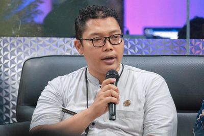 Dinkes DKI Minta Warga Tidak Panik Terkait Temuan Mikroplastik di Air Hujan