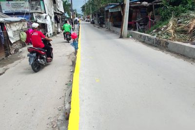 Pengecatan Median Jalan Inspeksi Kali Duri Selesai, Upaya Cegah Kecelakaan