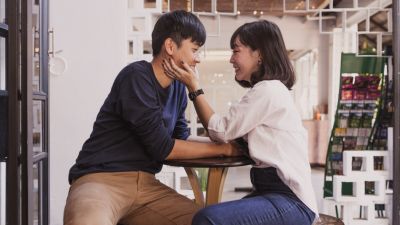 Menemukan Bahasa Cinta yang Tepat: Panduan untuk Memahami Ekspresi Kasih Sayang