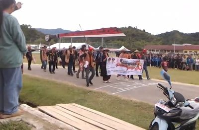 Bupati Nunukan Melepas Pawai Budaya di Krayan