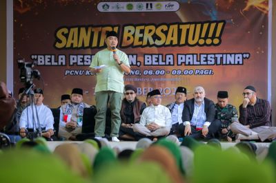 Farhan: Santri Harus Cerdas Digital, Lawan Propaganda dan Hoaks yang Memecah Bangsa