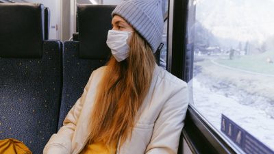 Manfaat Traveling Sendirian: Kemandirian, Keterampilan Sosial, dan Refleksi Diri