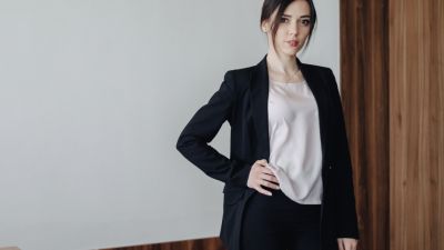 Tips Berpindah dari Kantor ke Acara Malam dengan Gaya