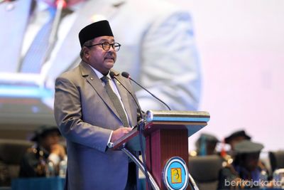 Wakil Gubernur DKI Jakarta, Rano Karno, mengajak dunia pendidikan berperan aktif menjadikan Jakarta kota global.