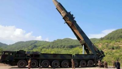 Korea Utara Luncurkan Rudal Jelang Kunjungan Presiden AS