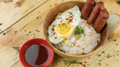 Tren Rice Bowl Telur Crispy Saus Mentai: Kelezatan yang Memikat Selera