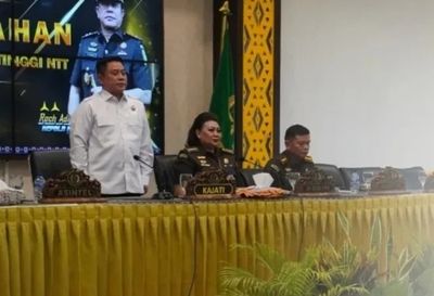 Pengarahan Perdana, Kajati NTT Roch Adi Wibowo Singgung Soal Target Sampai Pakaian