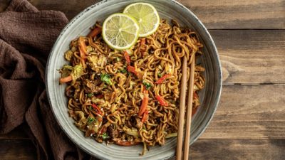 Mie Goreng Teri Sambal Matah: Cita Rasa Bali yang Menggugah Selera