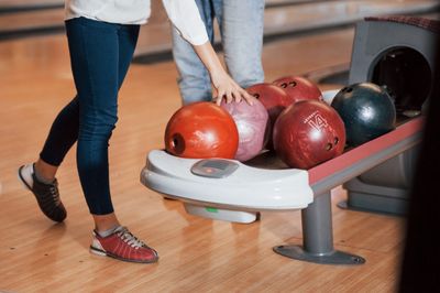 111 Caption Main Bowling Singkat Bahasa Inggris, Lucu!