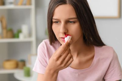 5 Arti Mimpi Mimisan Menurut Primbon Jawa, Apakah Pertanda Buruk?