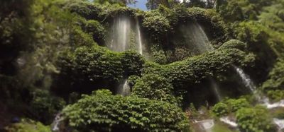Keindahan Benang Kelambu, Air Terjun Unik dengan Pesona Tirai Alam di Lombok Tengah
