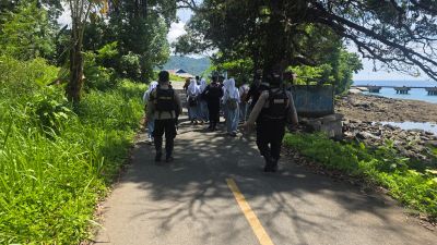 Polri Dukung Dunia Pendidikan Aman dan Damai, Kawal Pelaksanaan Pra-Test SMA Negeri 11 Maluku Tengah