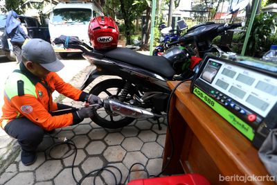Sudin LH Jakarta Selatan Gencarkan Uji Emisi Gratis Kendaraan