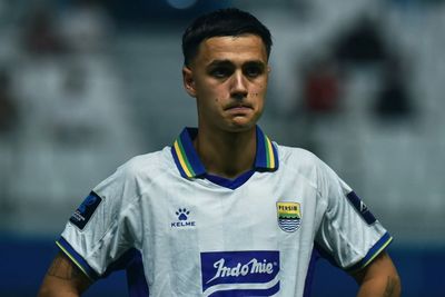 Bojan Hodak Bela Eliano Reijnders Usai Disindir Jeje: Dia Pemain Top!