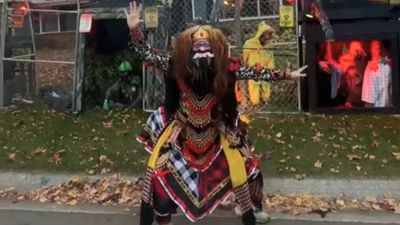 Kearifan Lokal! Pria Indonesia ini Pakai Kostum Jaranan Buto dalam Acara Halloween di Amerika Serikat