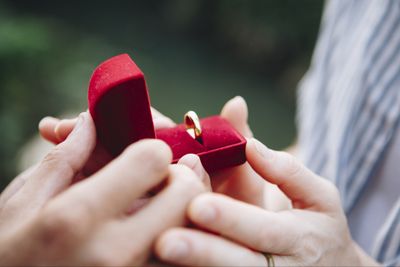 5 Arti Mimpi Dikasih Cincin Menurut Primbon Jawa, Pertanda Cinta?