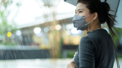 Cara Menjaga Kesehatan di Musim Hujan: Tips Sederhana yang Efektif