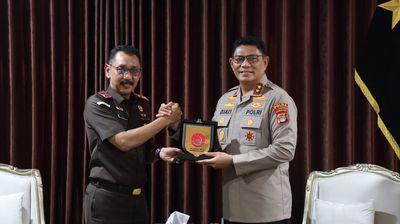 Wujud Sinergitas, Kapolda Kaltara Sambut Hangat Kunjungan Kajati Kaltara