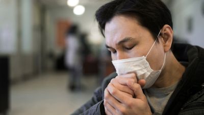 Membedakan Batuk Kering dan Batuk Berdahak: Panduan Menghadapi Musim Hujan