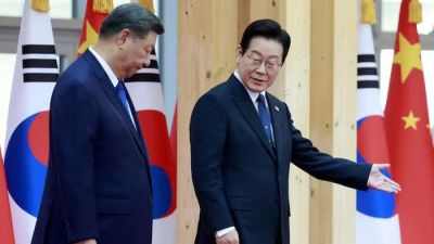 Momen Unik di KTT APEC: Xi Jinping Hadiahkan Ponsel kepada Lee Jae Myung