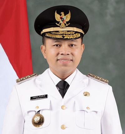 Profil dan Kisah Hidup Abdul Wahid: Gubernur Mantan Cleaning Service yang Kini Disapu OTT KPK