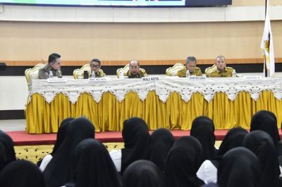 Adhan Dambea ke PPPK Kota Gorontalo: Jangan Cuma Datang Terima Gaji