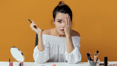 Kesalahan Makeup yang Bisa Membuat Wajah Terlihat Lebih Tua