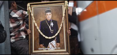 Prosesi Pemakaman Raja Keraton Surakarta PB XIII di Imogiri Berjalan Lancar, Keluarga Ucapkan Terima Kasih Kepada Warga yang Takziah