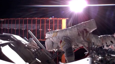 Tiga Astronot Tiongkok Tertunda Pulang ke Bumi, Pesawat Ditabrak Sampah Luar Angkasa