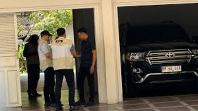 OTT Belum Usai! Kini KPK Geledah Rumah Dinas Gubernur Riau Abdul Wahid, Kasus Makin Panas!
