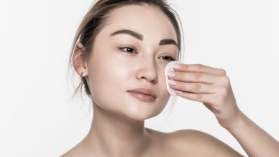 Tren Perawatan Kulit Menjelang 2025: Skin Barrier, Retinol, dan Microbiome Care