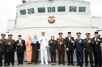 Pemprov Sumut dan Forkopimda Kenang Jasa Pahlawan Lewat Tabur Bunga di Laut Belawan